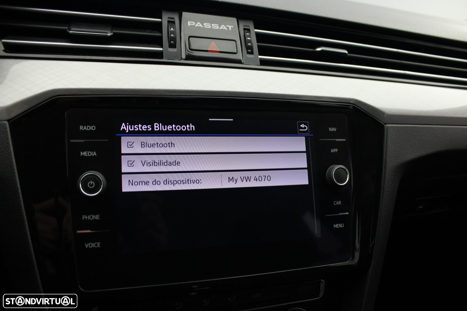 VW Passat Variant 1.6 TDI Business DSG - 18