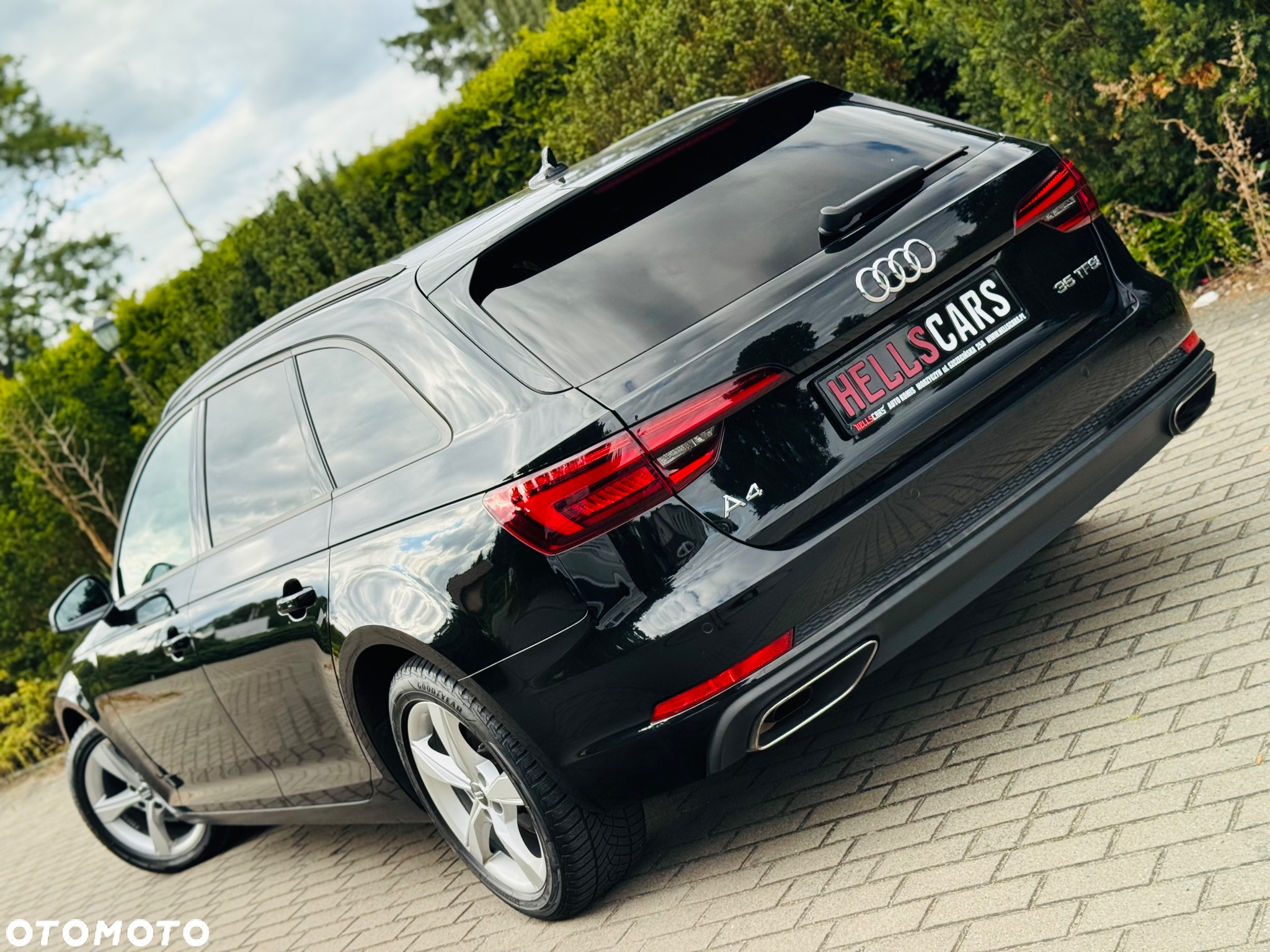 Audi A4 - 4
