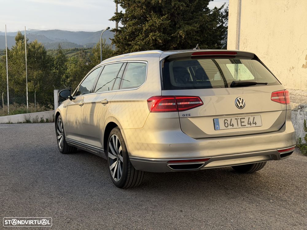 VW Passat Variant - 5