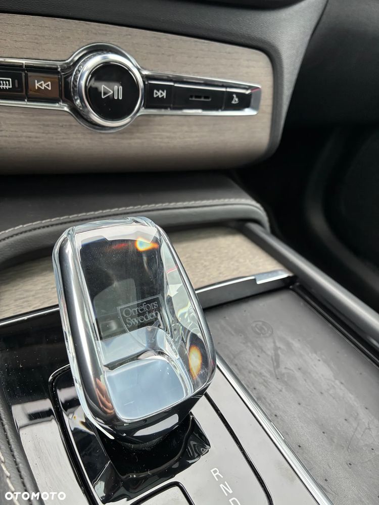 Volvo XC 90 B5 D AWD Ultimate Dark 7os - 19