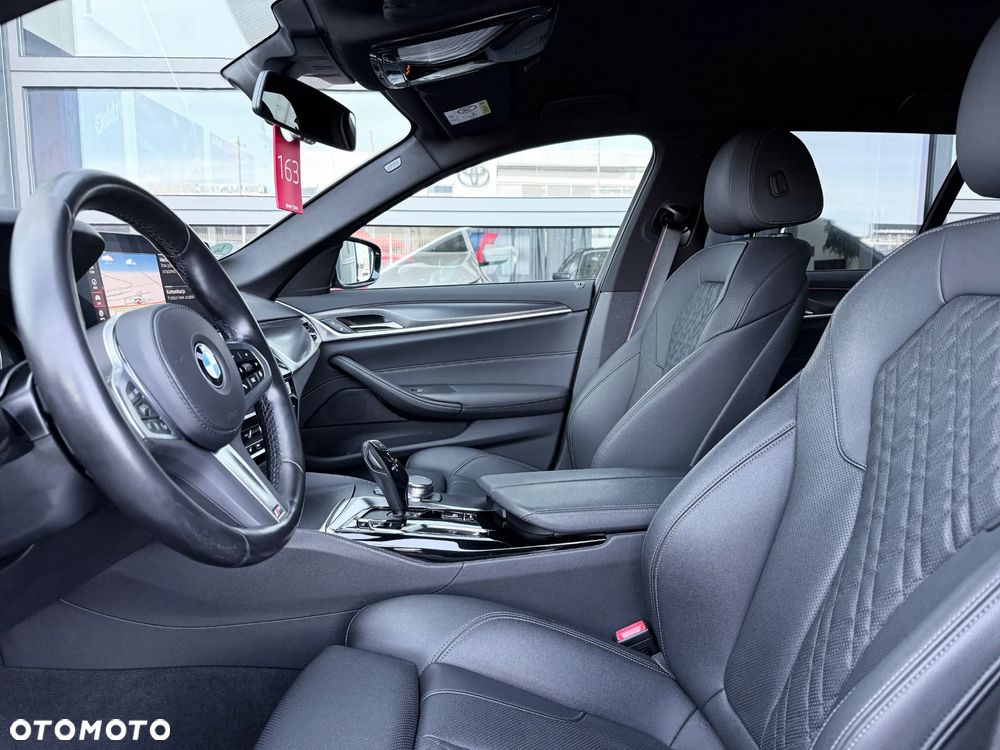 BMW Seria 5 530i xDrive M Sport sport - 32