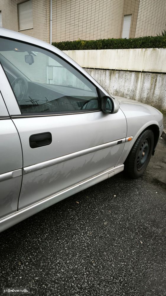 Opel Vectra 1.6 Comfort - 4