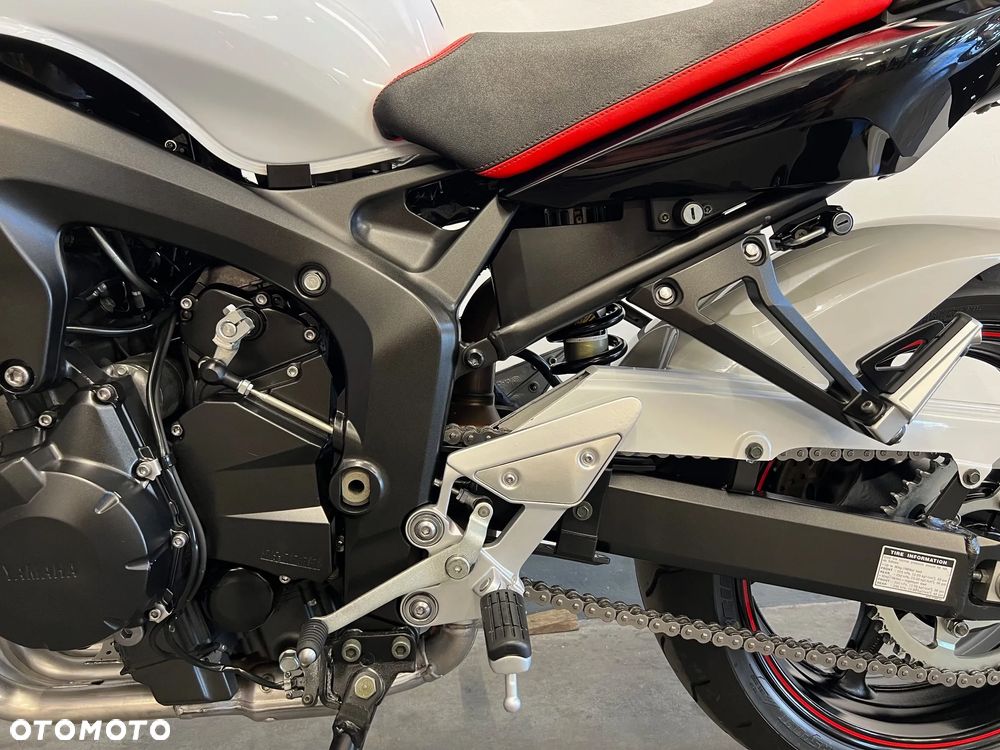 Yamaha FZ6 - 19