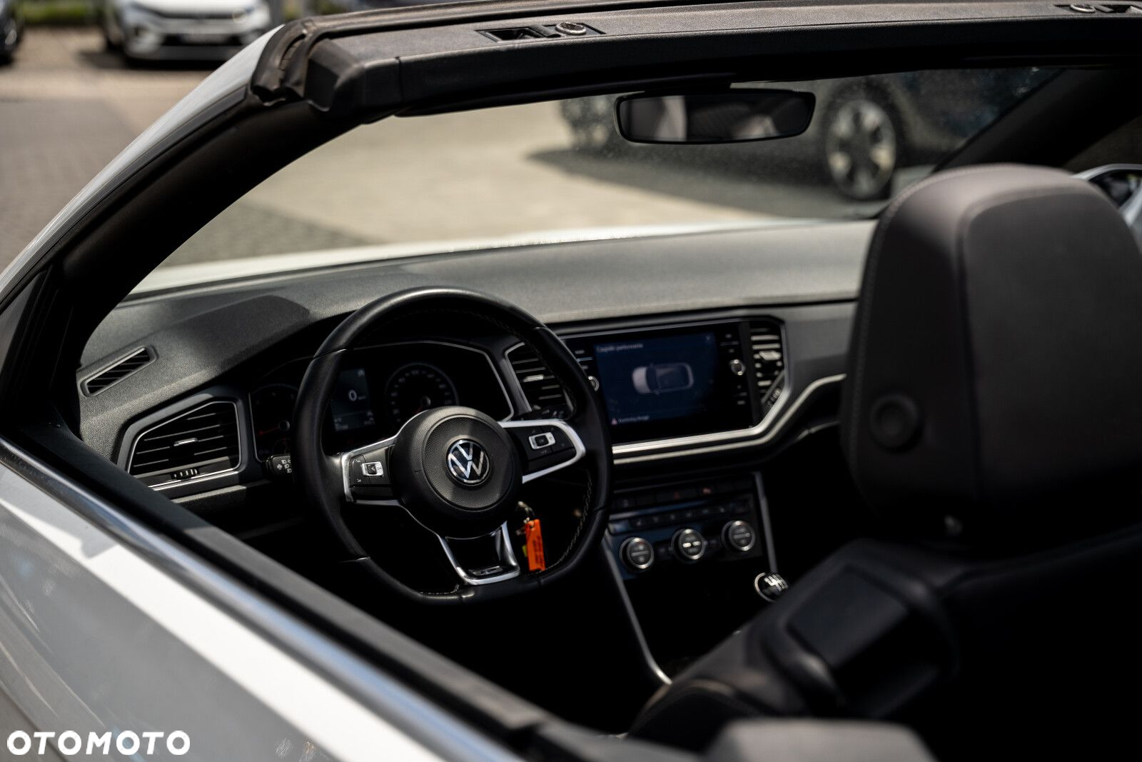 Volkswagen T-Roc - 6