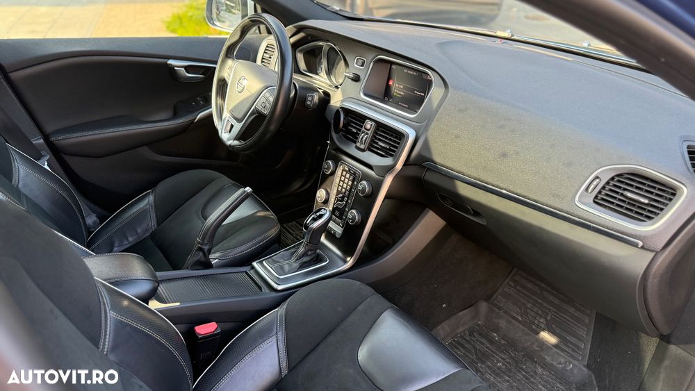 Volvo V40 T3 Aut. Inscription - 24
