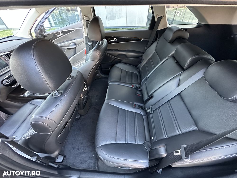 Kia Sorento - 10