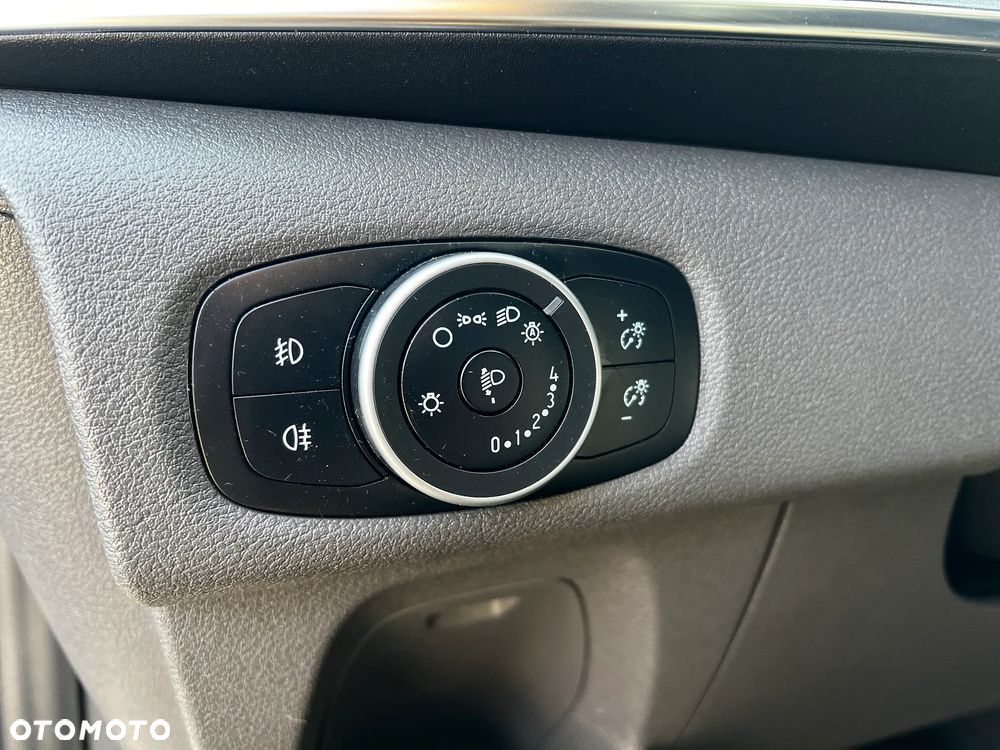 Ford Tourneo Custom 2.0 EcoBlue L1 Titanium SelectShift - 36