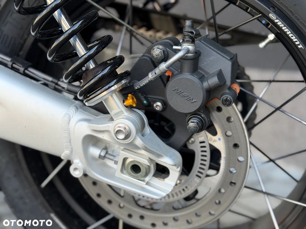 Triumph Scrambler - 14
