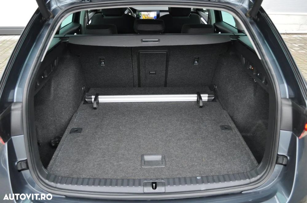 Skoda Octavia 2.0 TDI DSG First Edition - 37