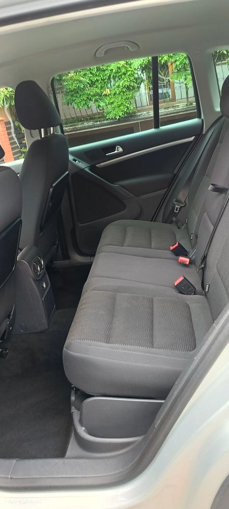 Volkswagen Tiguan - 4