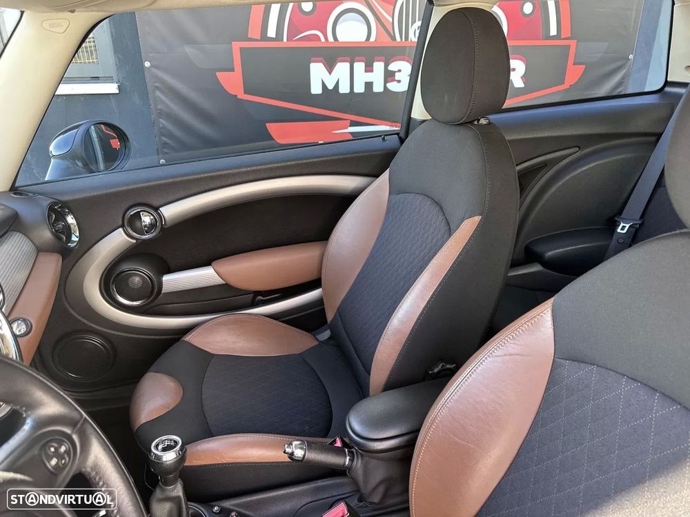 MINI 3 Portas Cooper D - 16