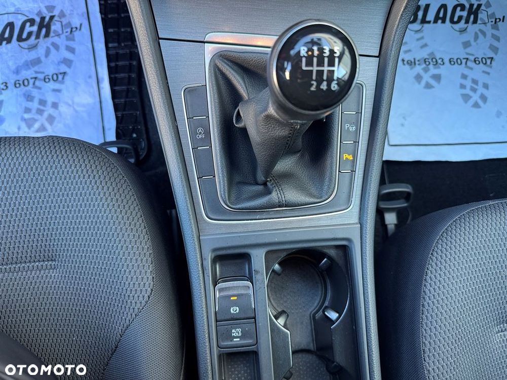 Volkswagen Golf - 19