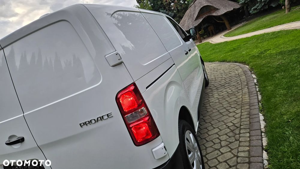Toyota Proace 2,0D L2 Klima Tempomat Hak Bezwypadkowy - 13