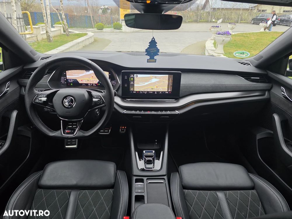 Skoda Octavia 2.0 TDI DSG RS Plus - 27