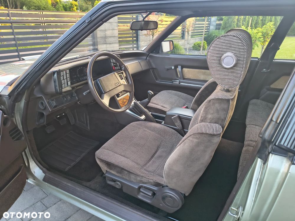 Mazda 929 - 26