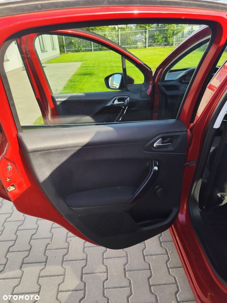 Peugeot 208 1.2 PureTech Active - 16