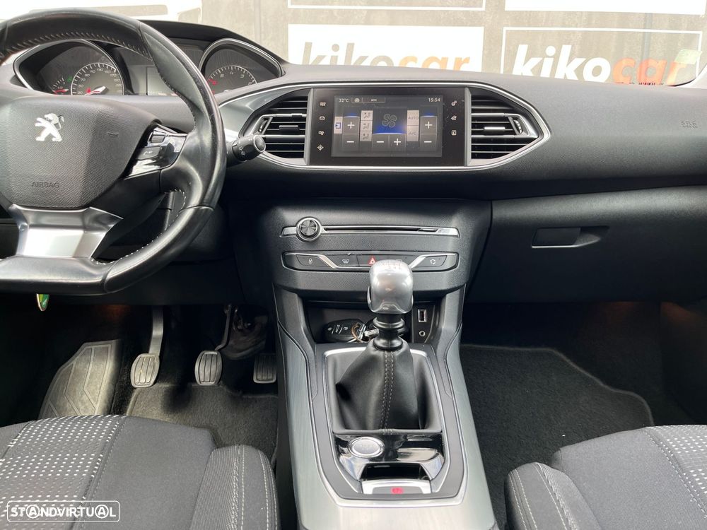 Peugeot 308 SW 1.2 PureTech Allure - 26