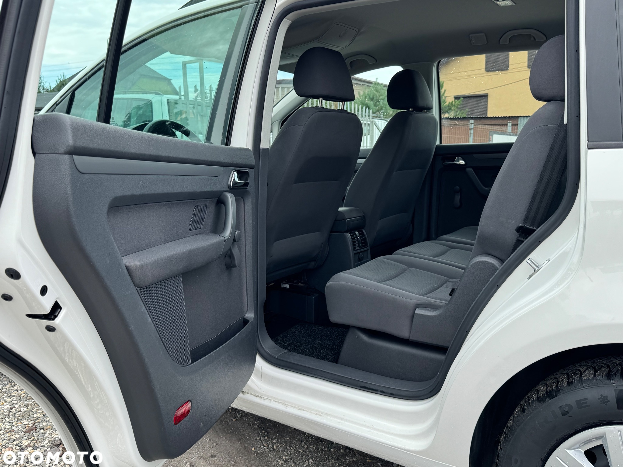 Volkswagen Touran 1.9 TDI Trendline - 12