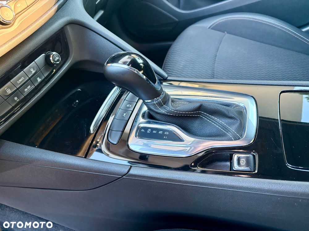 Opel Insignia 1.5 T Innovation S&S - 18