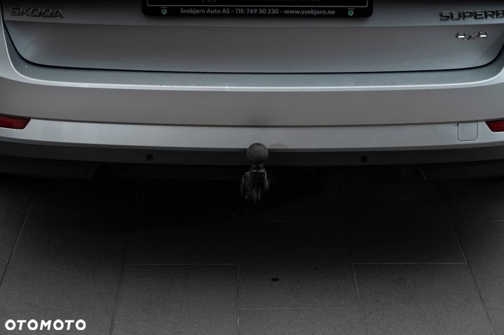 Skoda Superb 2.0 TDI 4x4 DSG L&K - 31