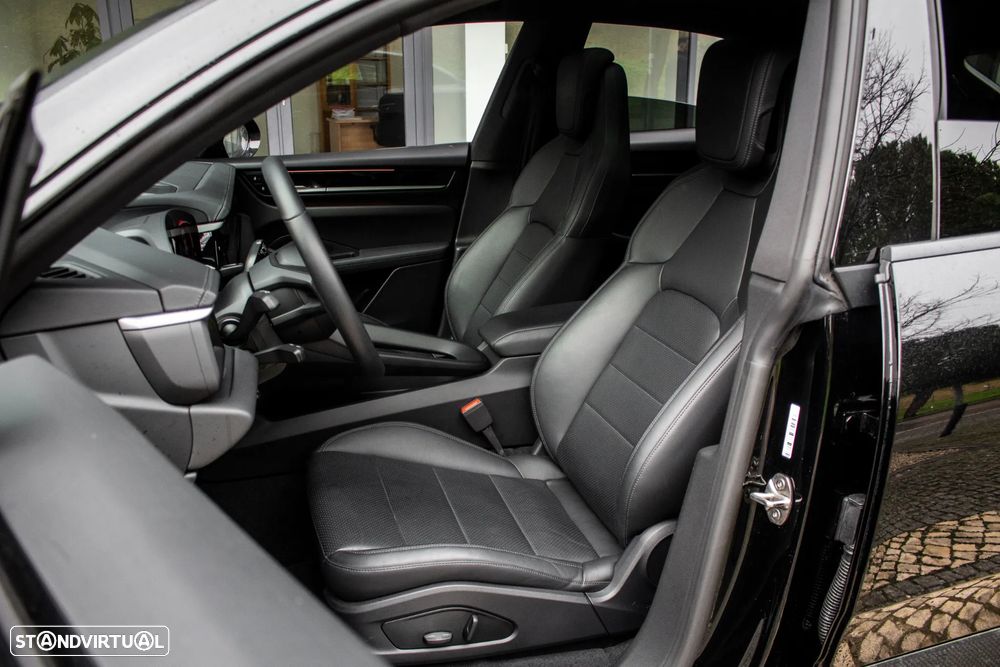 Porsche Macan Electric 4 - 33