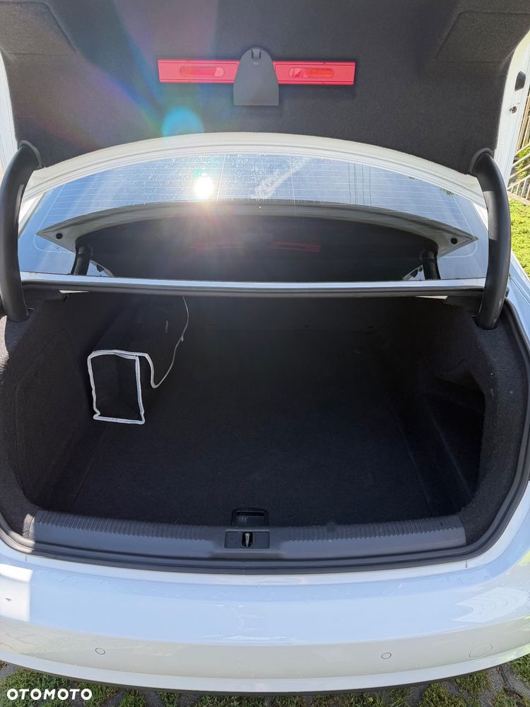 Audi A4 Limousine - 15