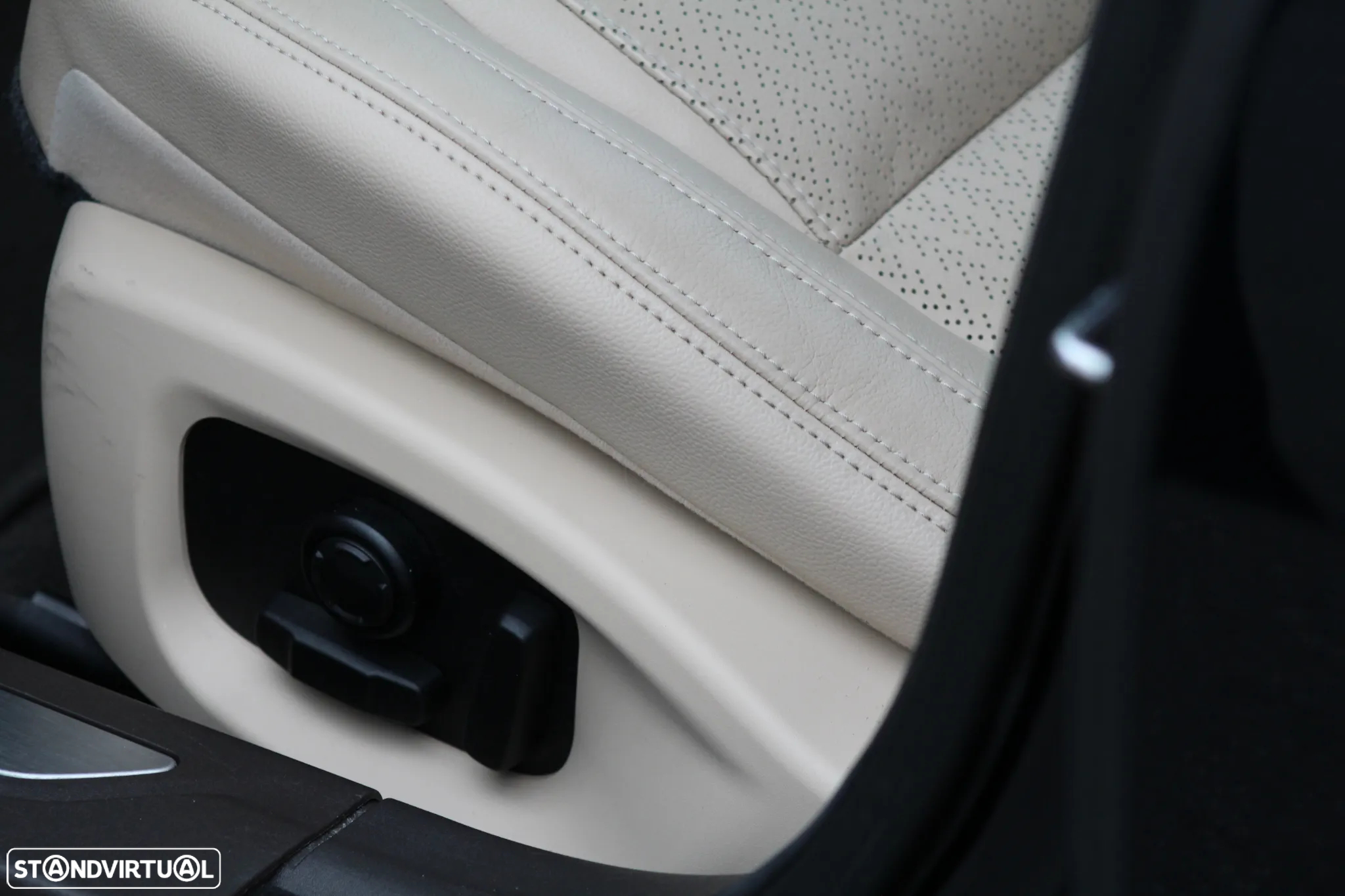 Jaguar XF E-Performance Aut. Portfolio - 25
