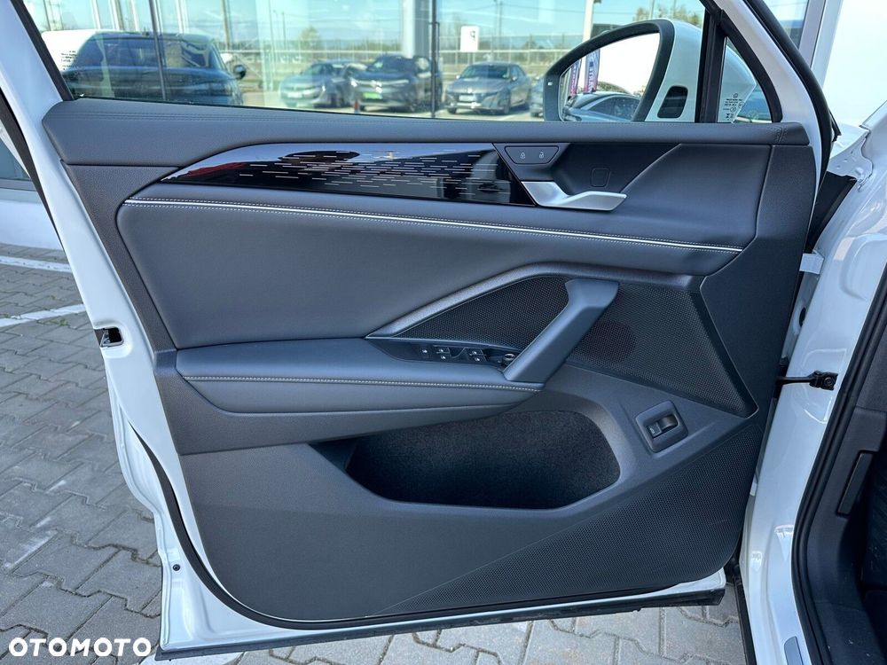 Volkswagen Tiguan - 11