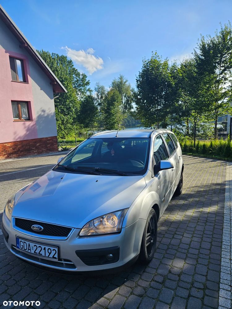 Ford Focus 1.8 TDCi Ghia - 8