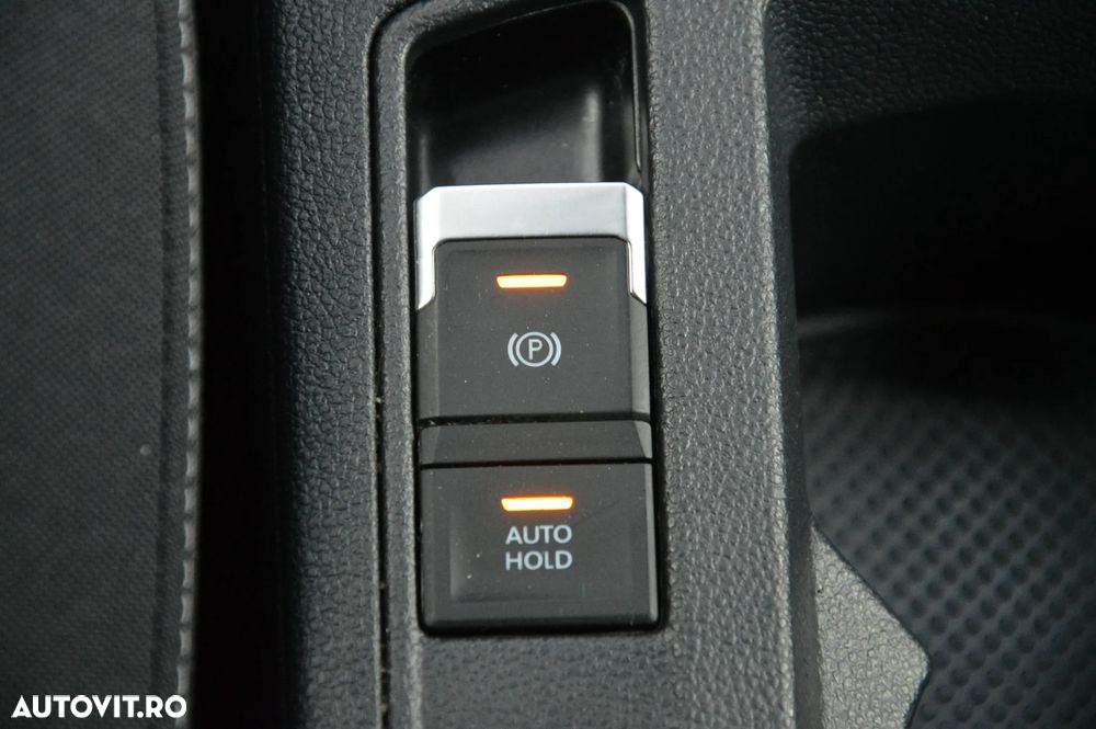 Volkswagen T-Roc - 32