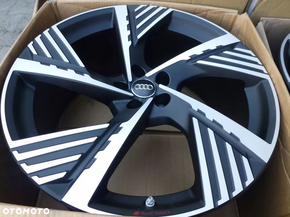 AUDI Q7 E-TRON RSQ8 RS6 RS7 RS5 22' 4KE - 6