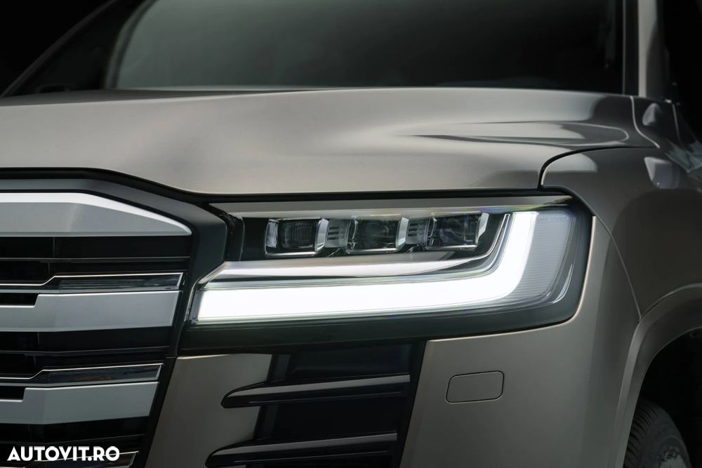 Toyota Land Cruiser - 12