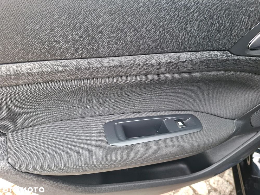 Peugeot 308 HDi FAP 150 Business Line Niveau 2 - 14