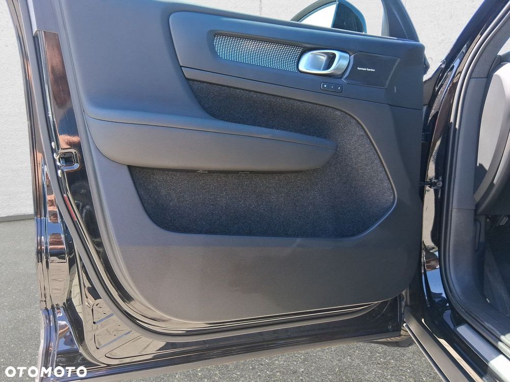 Volvo XC 40 - 11