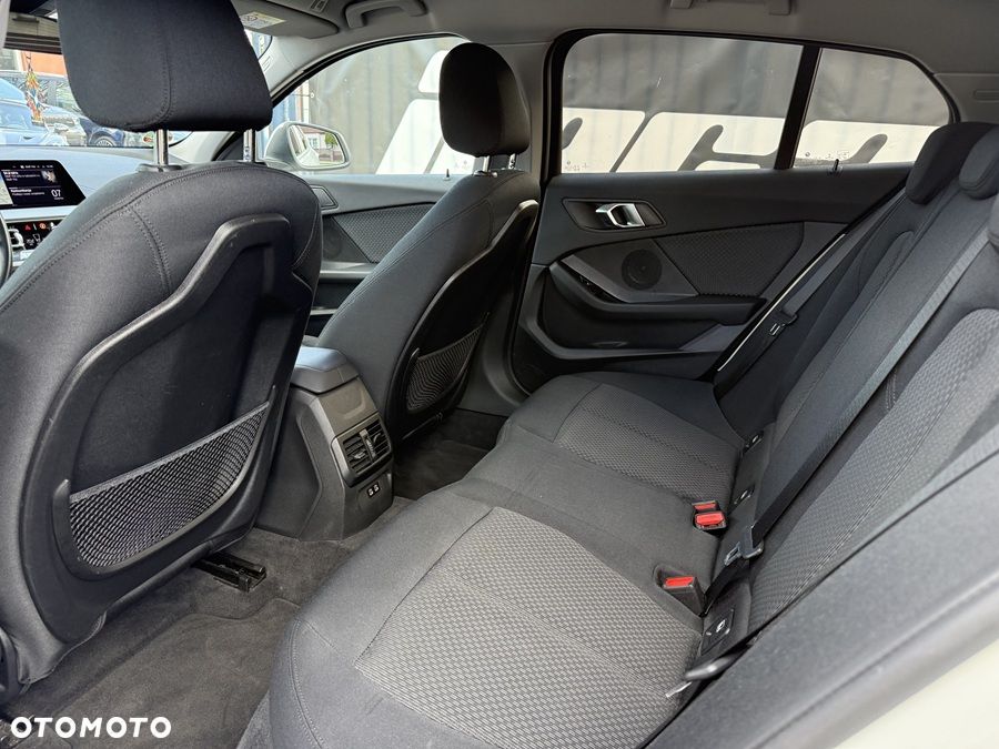 BMW Seria 1 120d xDrive Sport - 29