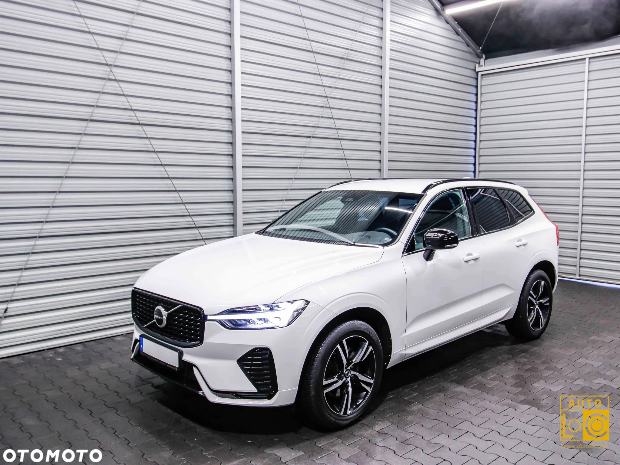 Volvo XC 60 B4 B R-Design - 38