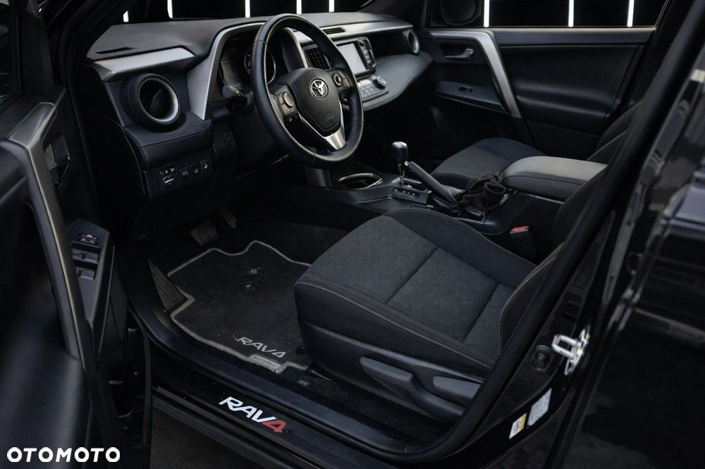 Toyota RAV4 - 9
