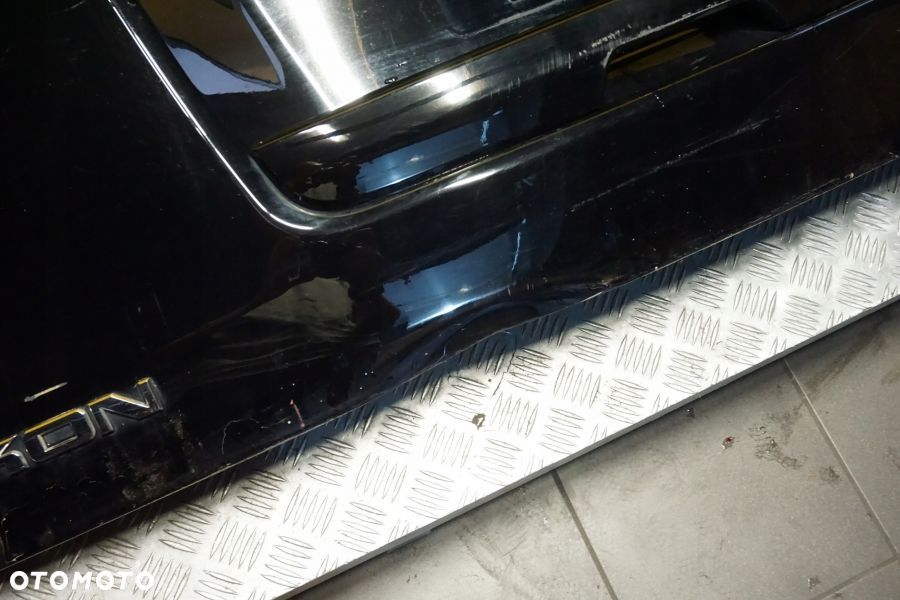 GMC YUKON 2015 - 2020 Klapa Tylna Bagażnika Spoiler Tył USA - 10