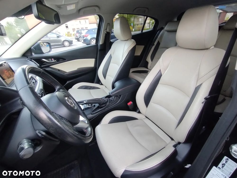 Mazda 3 - 13
