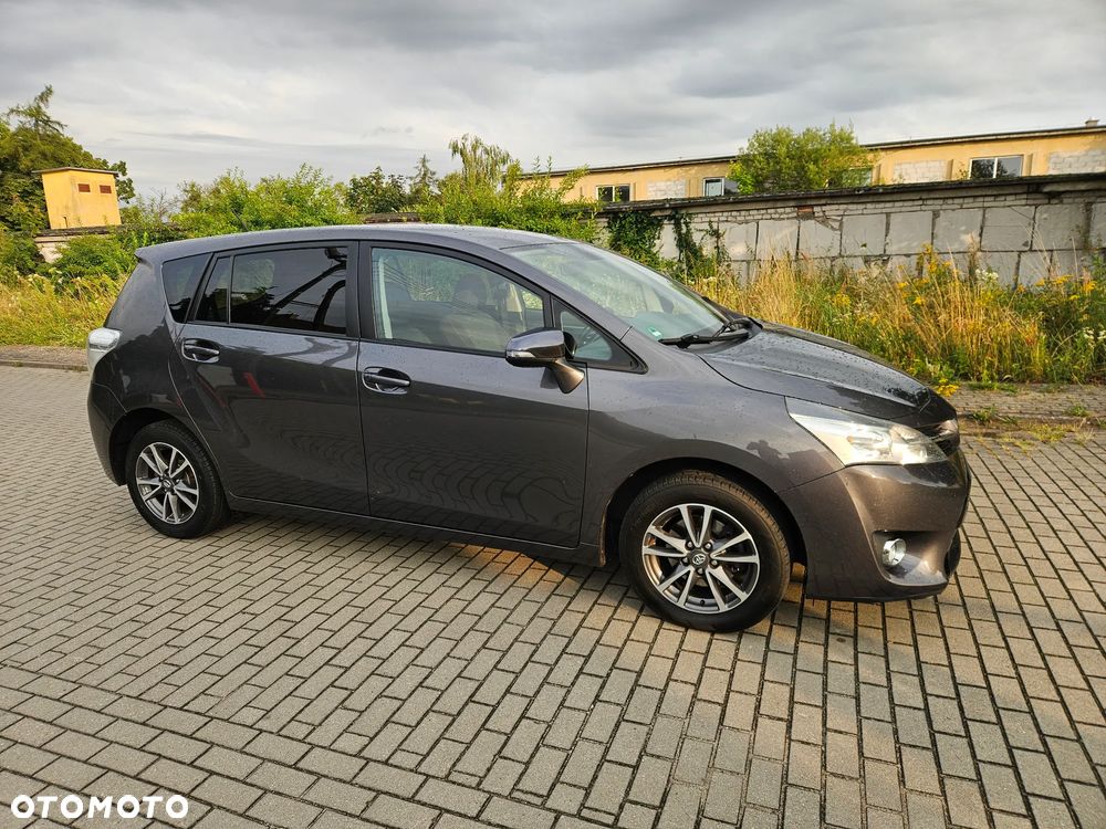 Toyota Verso 1.8 5-Sitzer Life - 2