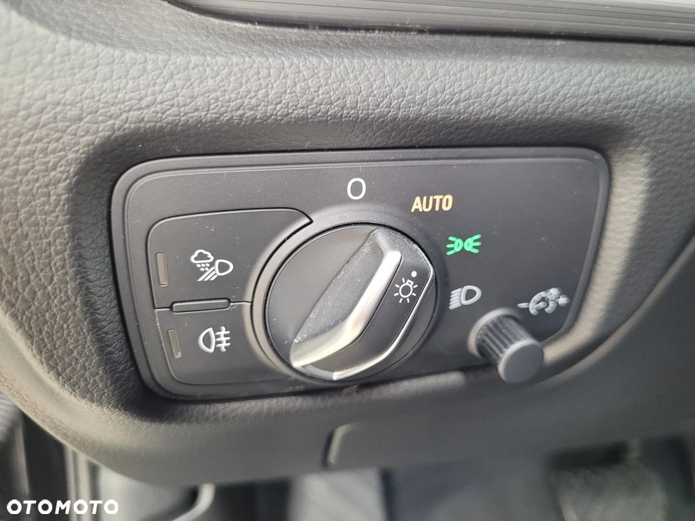Audi A3 Limousine 35 TFSI cylinder on demand S tronic design - 18
