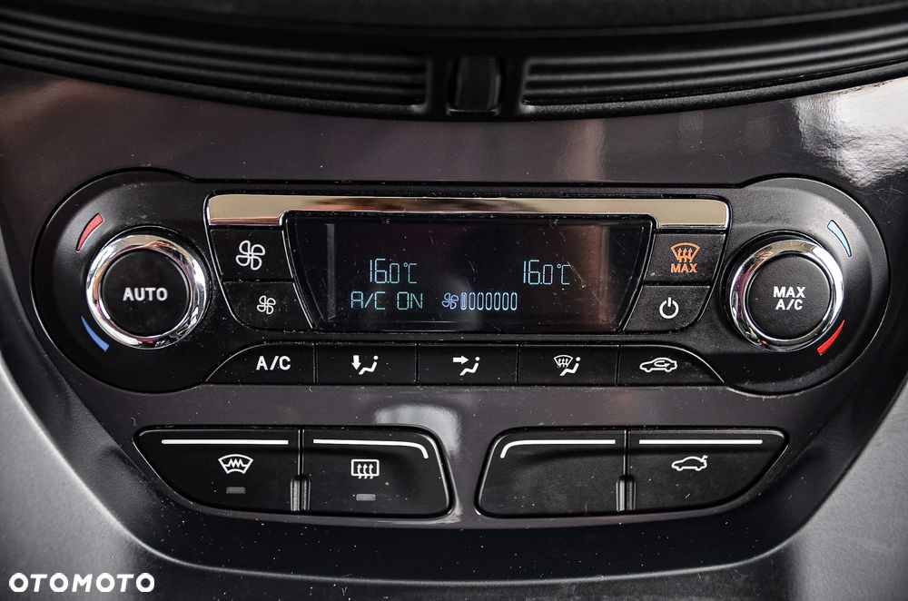 Ford Kuga 2.0 TDCi 4x4 SYNC - 33
