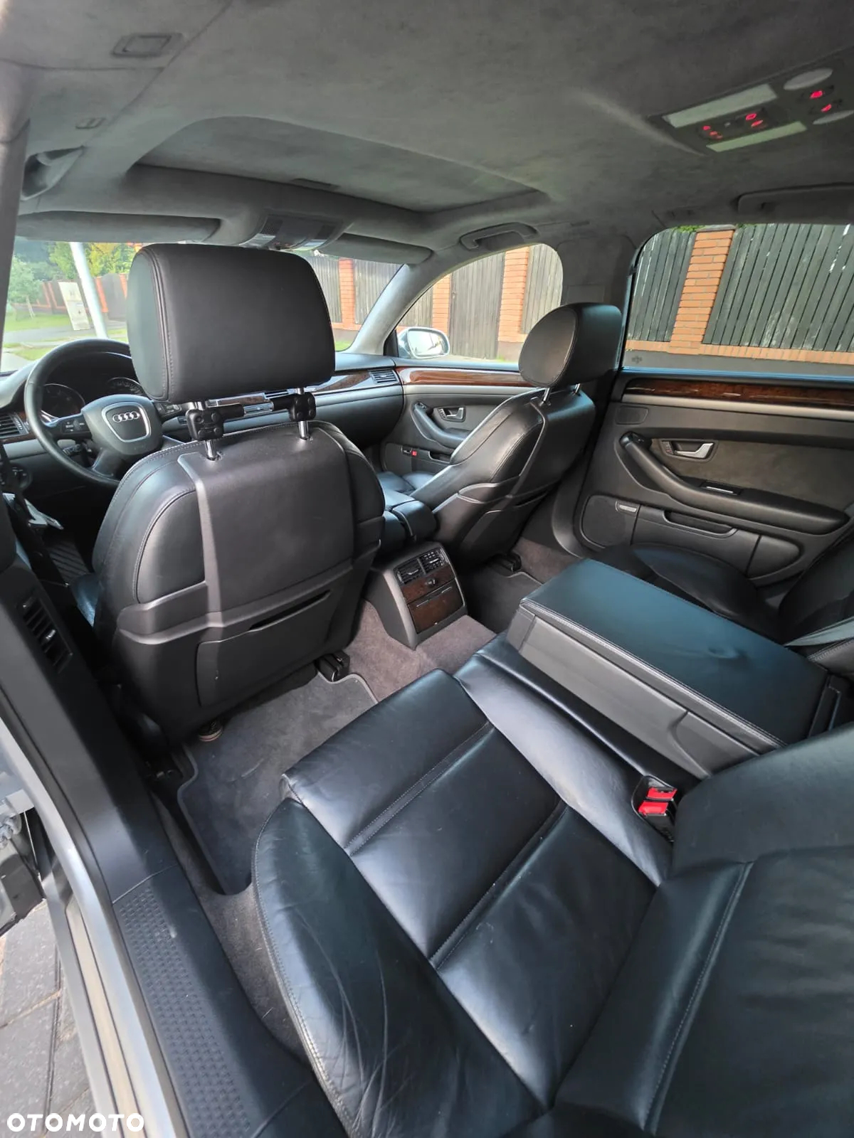 Audi A8 4.2 Quattro - 10