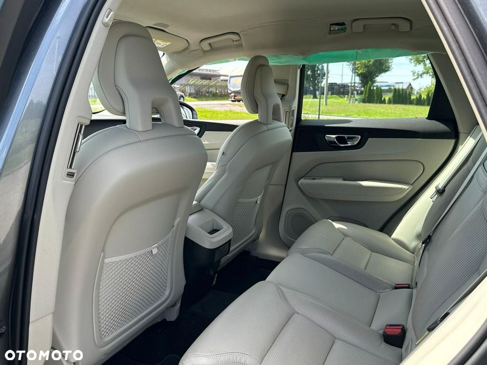 Volvo XC 60 B5 D AWD Geartronic Inscription - 20
