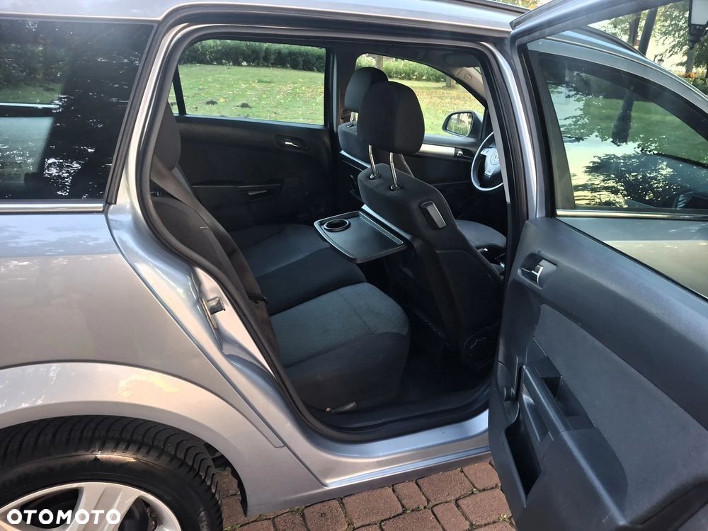 Opel Astra 1.6 Edition 111 Jahre - 13