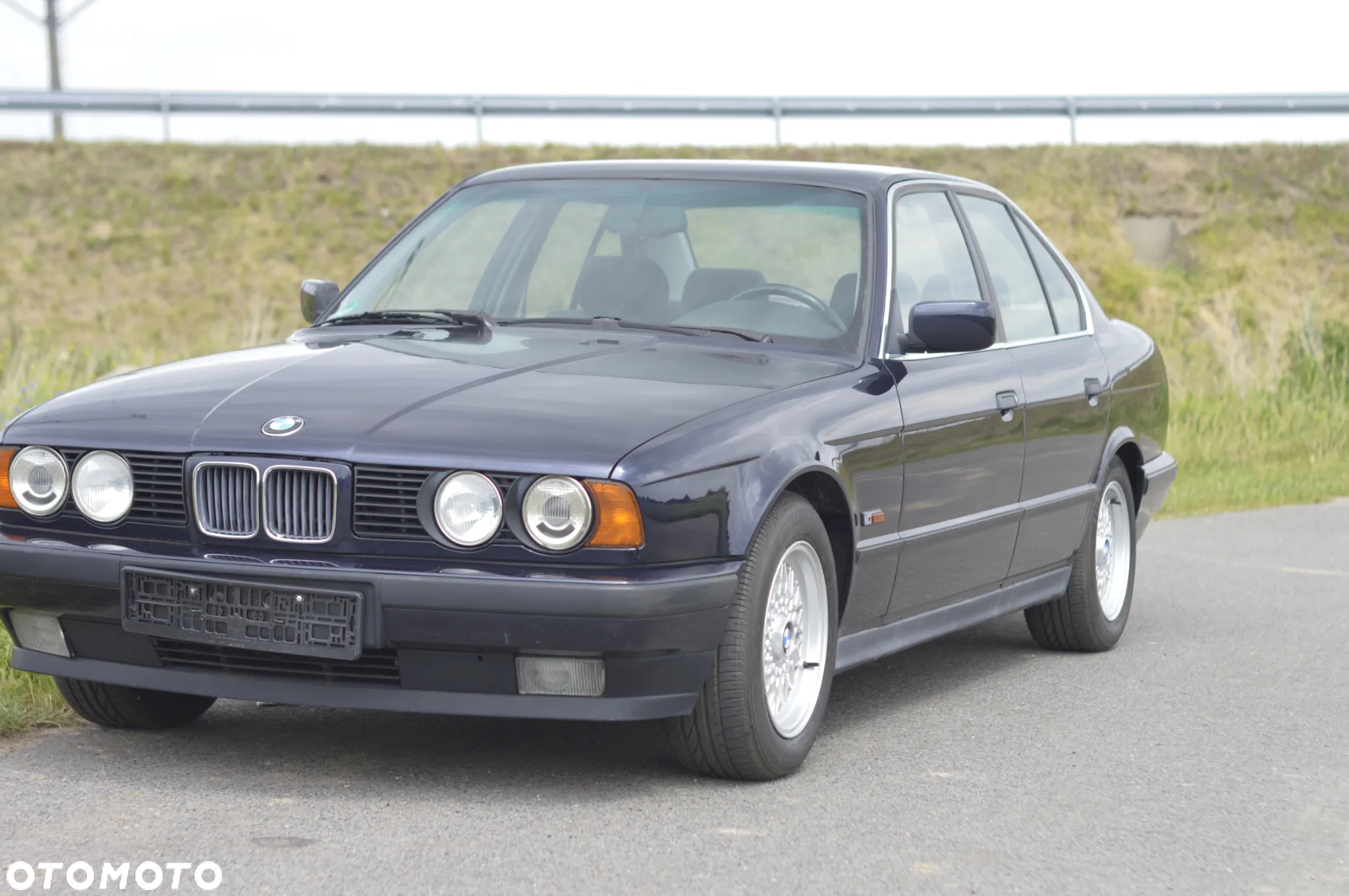 BMW Seria 5 520i - 13