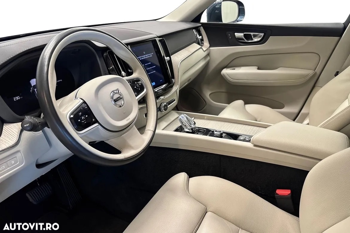 Volvo XC 60 T6 AWD Recharge Geartronic Inscription - 11