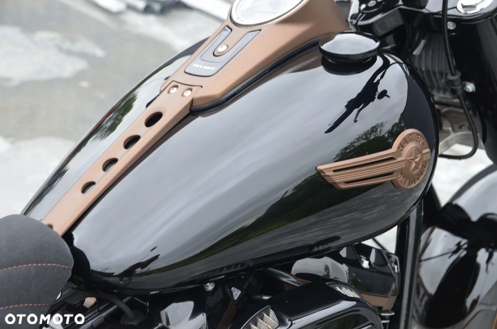 Harley-Davidson Softail Fat Boy - 32