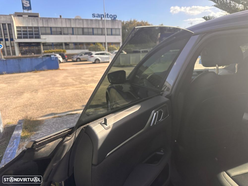 BMW i4 eDrive40 - 38