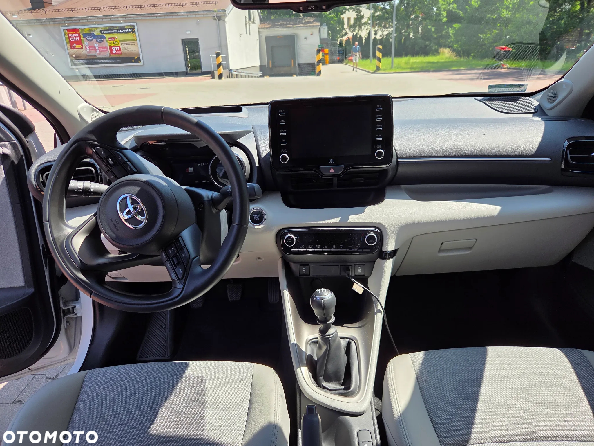 Toyota Yaris 1.5 Executive - 10